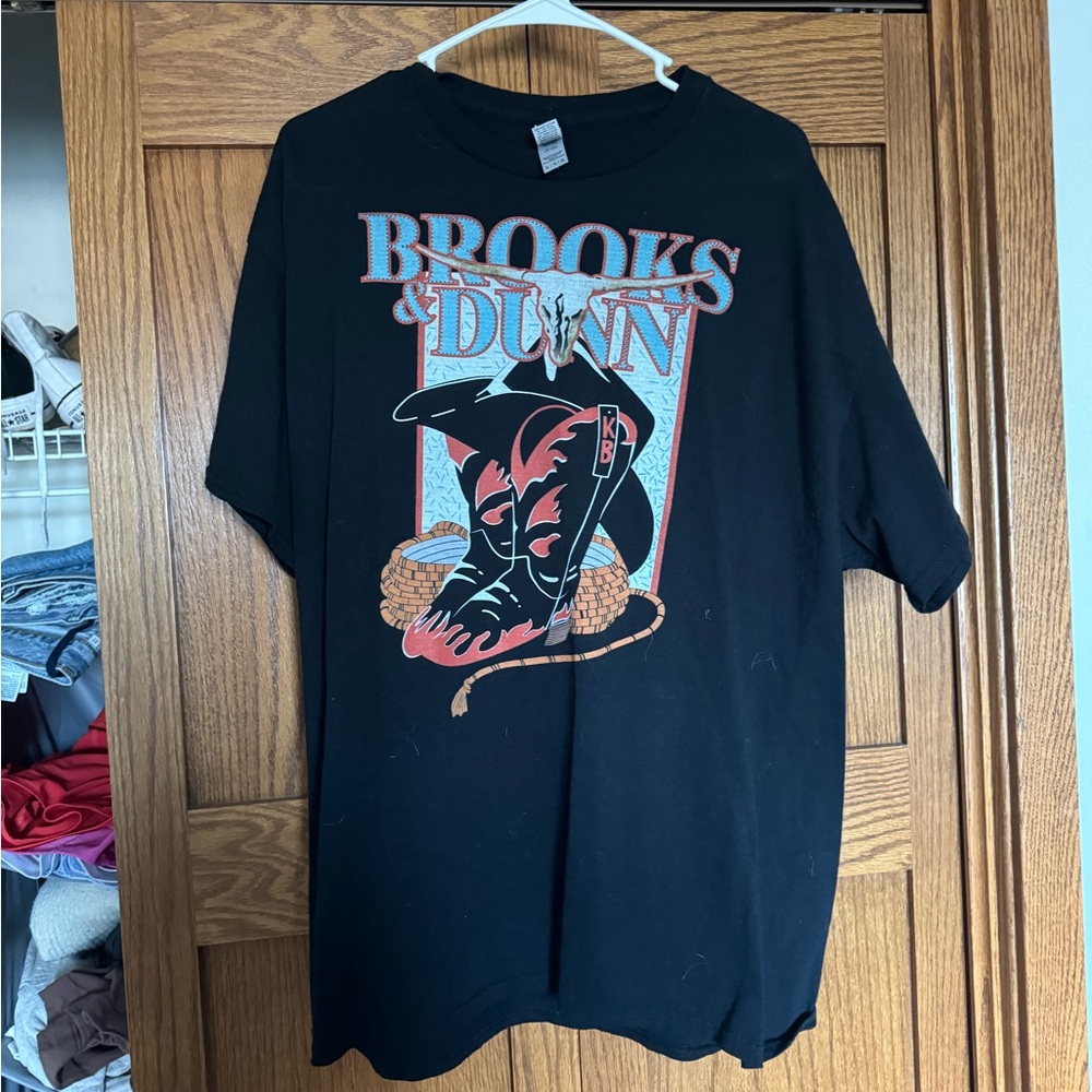 Xl graphic tee